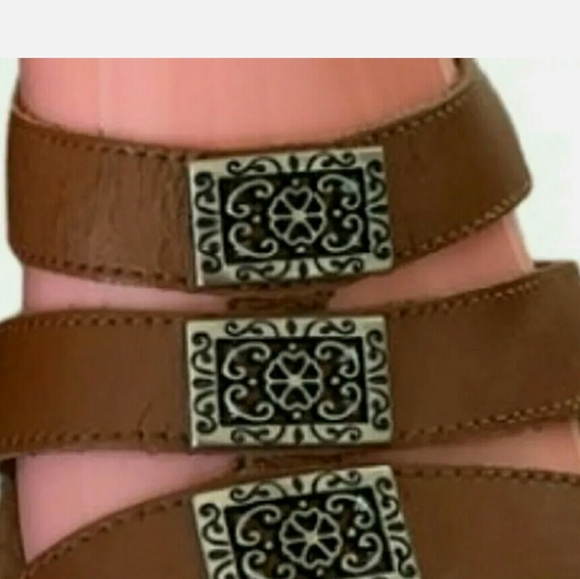 Minnetonka Women's size 7 leather sandal - Picture 8 of 8